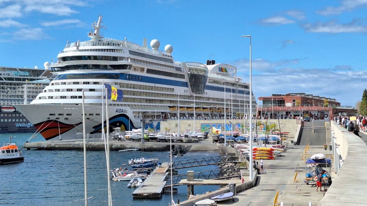 Ausflugsfoto - in Funchal - Madeira - Portugal - Kanaren - Kreuzfahrt mit AIDAblu - 2025