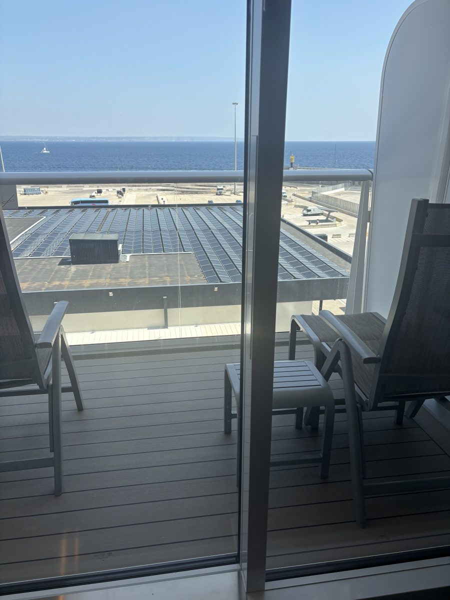 Kabinenfoto - auf Mein Schiff Flow - Balkonkabine - Nummer 8035 - Kreuzfahrt Mittelmeer - 2026 - Bild 5