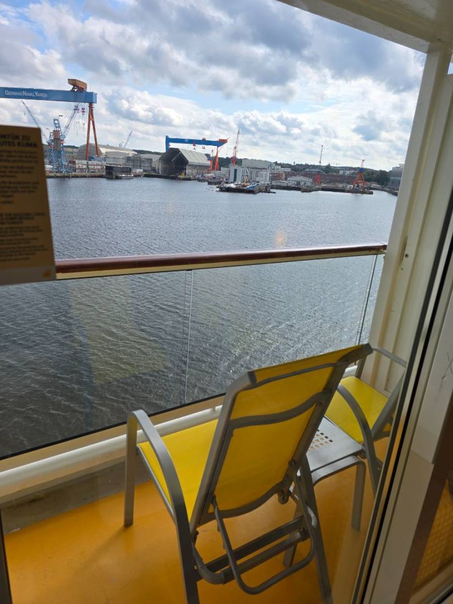 Kabinenfoto - auf AIDAluna - Balkonkabine - Nummer 8230 - Kreuzfahrt Ostsee - 2025 - Bild 4