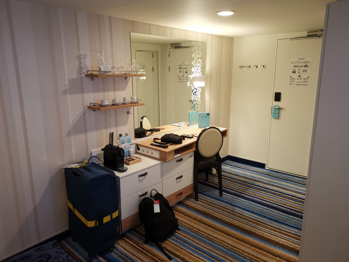 Kabinenfoto - auf Mein Schiff 4 - Innenkabine - Nummer 10160 - Kreuzfahrt Orient - 2024 - Bild 3