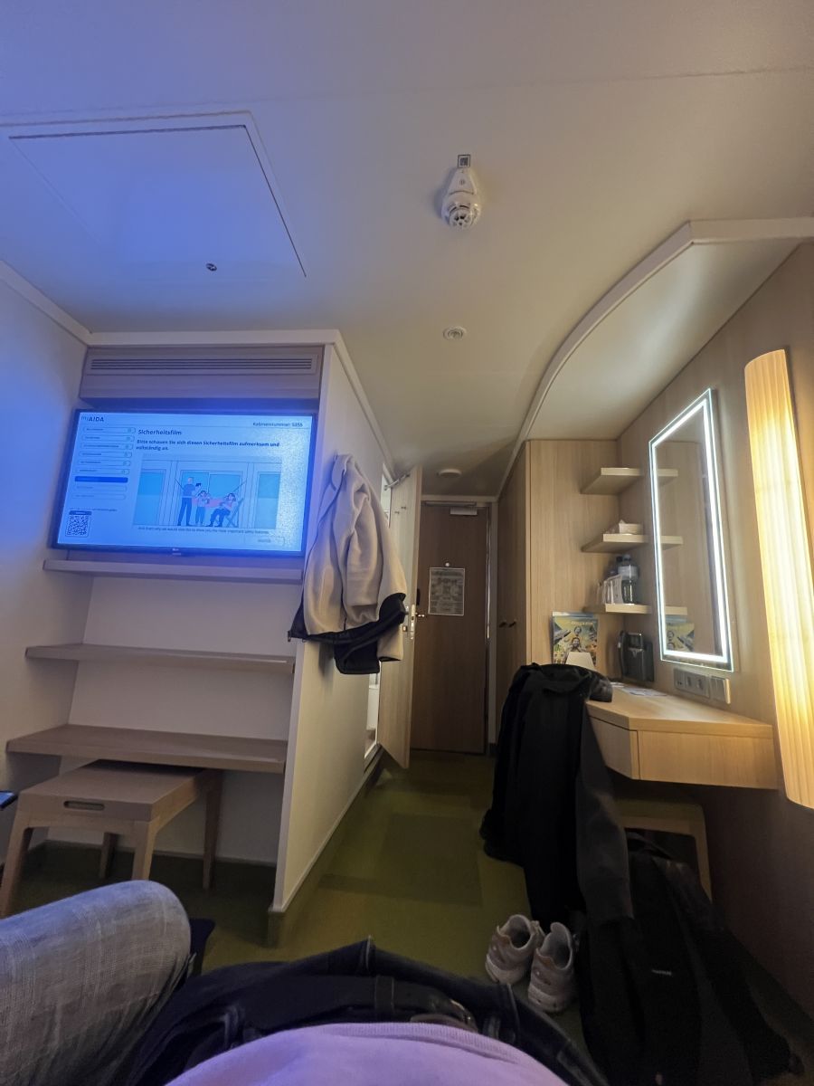 Kabinenfoto - auf AIDAnova - Innenkabine - Nummer 5355 - Kreuzfahrt Ostsee - 2024 - Bild 2