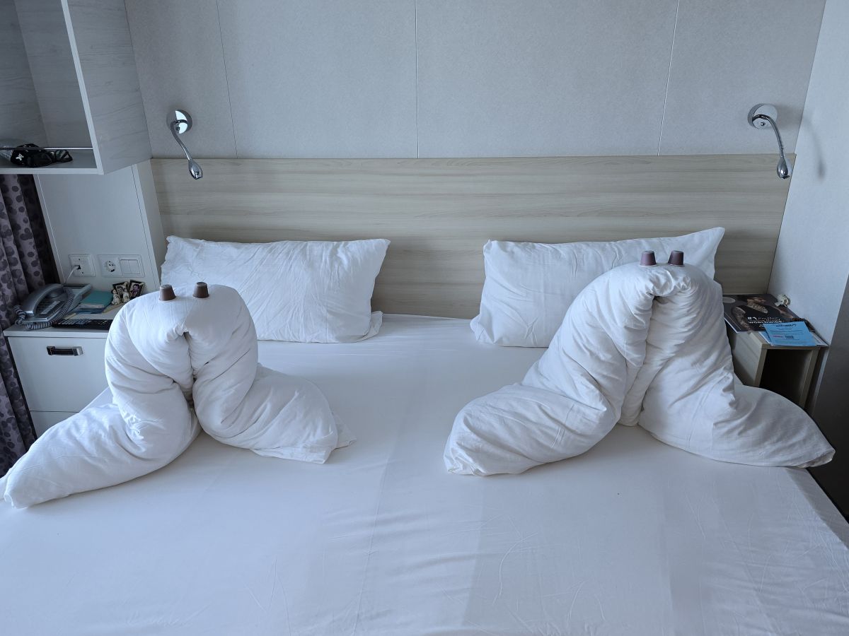Kabinenfoto - auf Mein Schiff 2 - Balkonkabine - Nummer 9021 - Kreuzfahrt Kanaren - 2025 - Bild 4