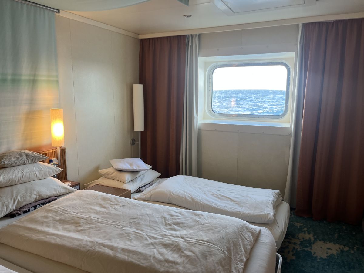 Kabinenfoto - auf AIDAdiva - Meerblickkabine - Nummer 4237 - Kreuzfahrt Nordeuropa - 2025