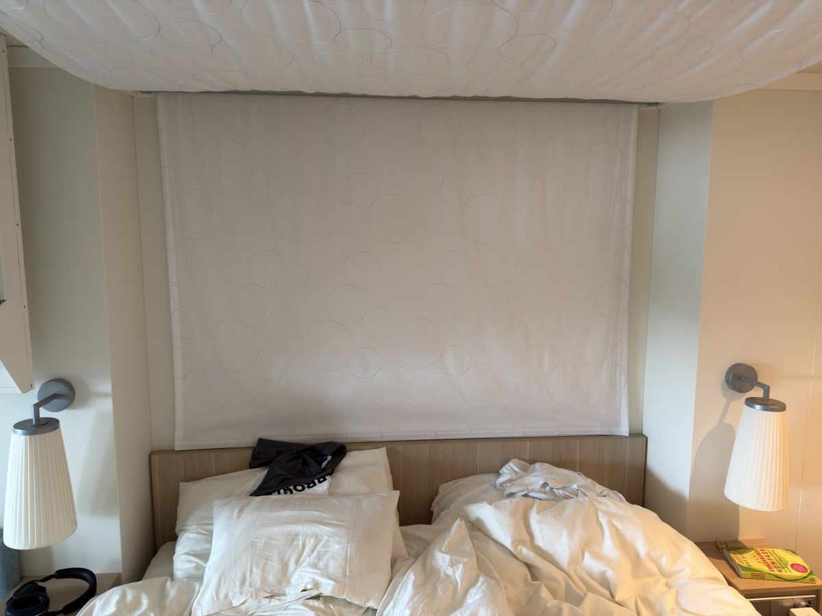 Kabinenfoto - auf AIDAcosma - Balkonkabine - Nummer 15220 - Kreuzfahrt Kanaren - 2026 - Bild 4