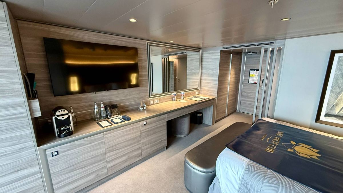 Kabinenfoto - auf MSC World Europa - Suite - Nummer 21001 - Kreuzfahrt Mittelmeer - 2026 - Bild 6