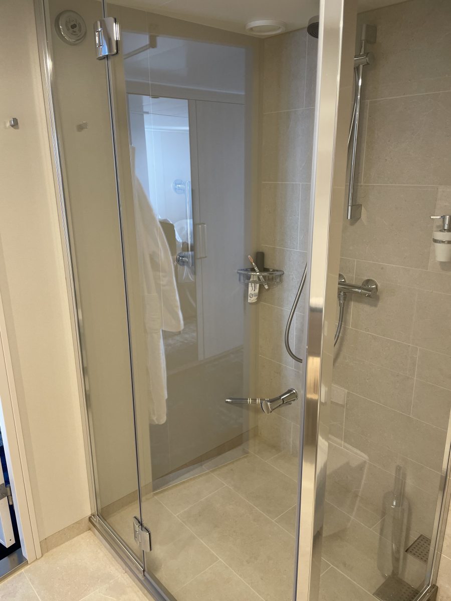 Kabinenfoto - auf Mein Schiff Relax - Junior Suite - Nummer 12175 - Kreuzfahrt Ostsee - 2026 - Bild 4